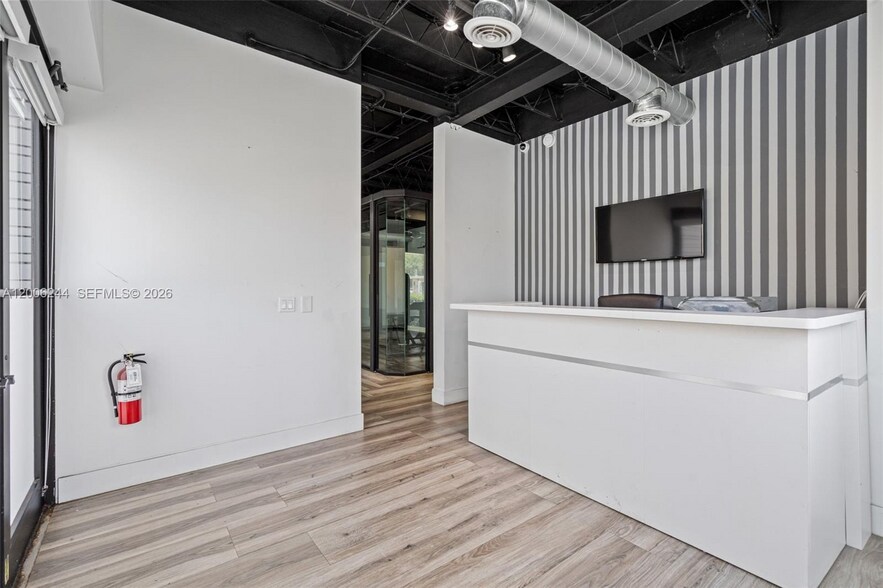 4885 NW 7th Ave, Miami, FL à vendre - Photo intérieure - Image 2 de 56