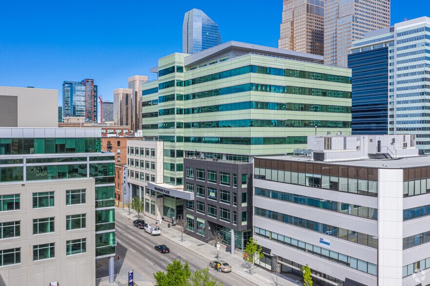 214 11th Ave SW, Calgary, AB à louer - Photo du bâtiment - Image 2 de 18