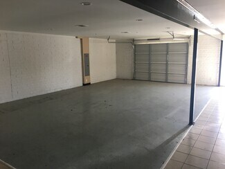 Plus de détails pour 2529 Merrell Rd, Dallas, TX - Bureau, Local d'activités à louer