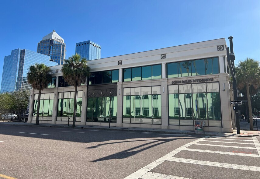 625 E Twiggs St, Tampa, FL à louer - Photo du bâtiment - Image 1 de 16