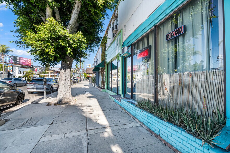 438-444 N La Cienega Blvd, Los Angeles, CA à louer - Photo du bâtiment - Image 3 de 9