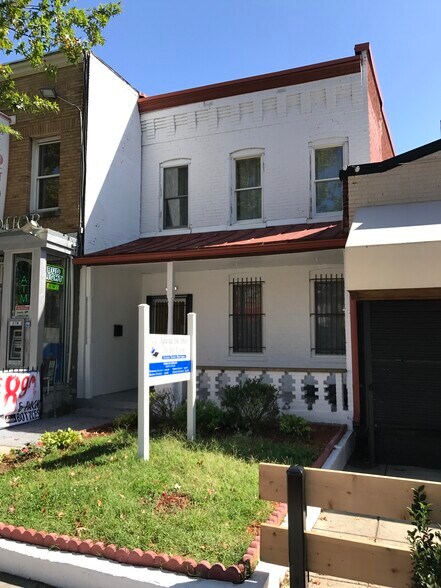 931 Hamilton St, Washington, DC à vendre - Photo du bâtiment - Image 2 de 6