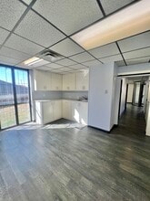 4900 N Lincoln Blvd, Oklahoma City, OK for lease Interior Photo- Image 2 of 11