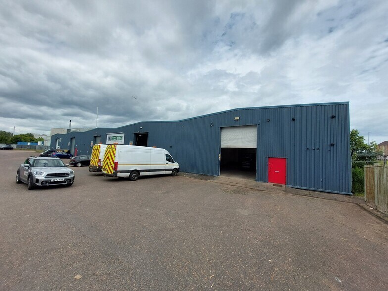 Balunie Dr, Dundee à louer - Photo du bâtiment - Image 1 de 3