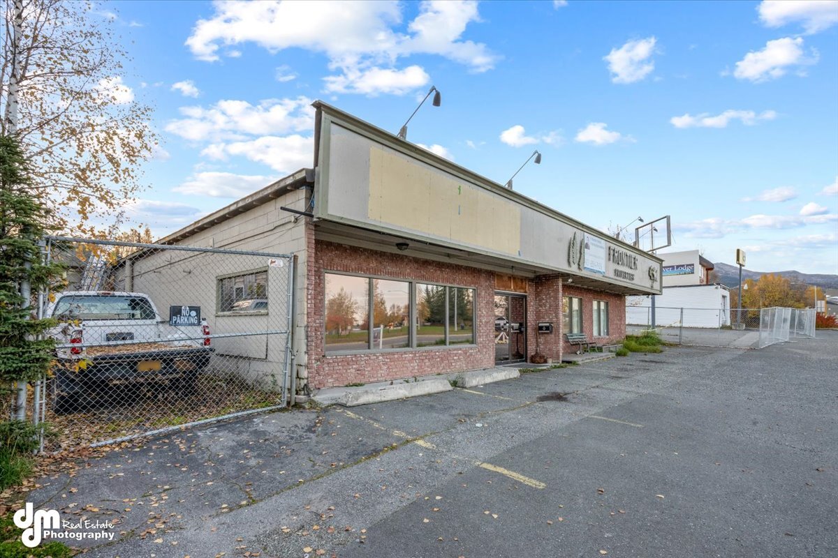 11127 Old Eagle River Rd, Eagle River, AK for sale Primary Photo- Image 1 of 12