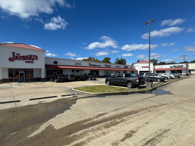 2108 W Thomas St, Hammond, LA à louer - Photo du bâtiment - Image 2 de 6