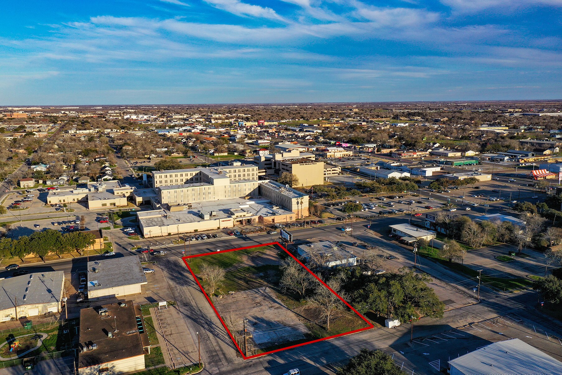1409 N Navarro, Victoria, TX for sale Primary Photo- Image 1 of 11