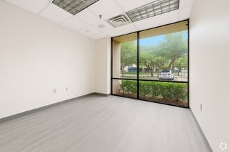 7920 Elmbrook Dr, Dallas, TX for lease Interior Photo- Image 1 of 1