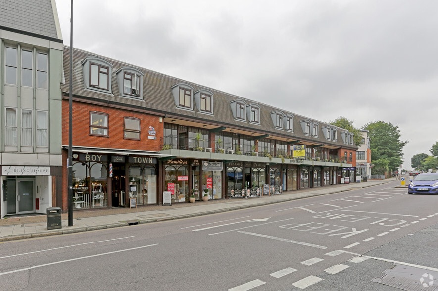 27-39 Station Ln, Hornchurch for lease - Building Photo - Image 2 of 9