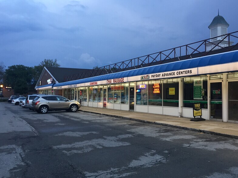 101-143 W Sunset Dr, Waukesha, WI à louer - Photo du bâtiment - Image 3 de 3