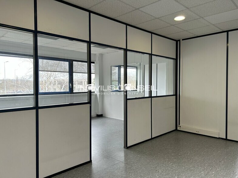 Bureau dans Labege à louer - Photo du bâtiment - Image 1 de 6