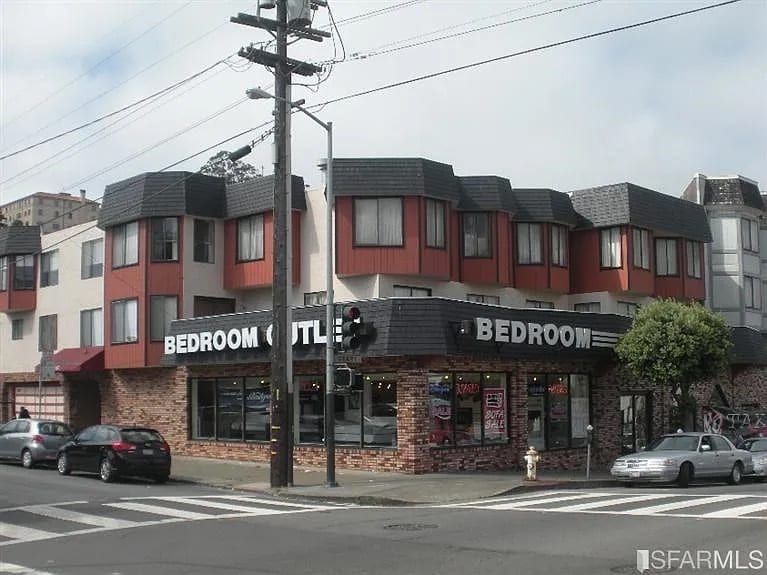 2901 Geary Blvd, San Francisco, CA à louer - Photo du bâtiment - Image 2 de 5