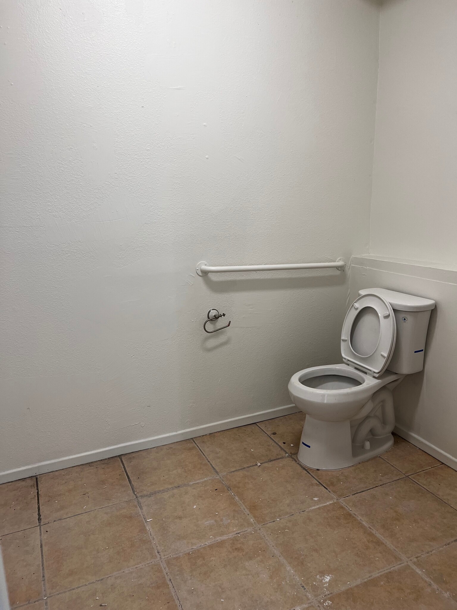 13032-13056 Valley Blvd, La Puente, CA for lease Interior Photo- Image 1 of 4