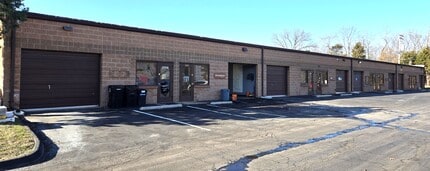 16201-16233 Westwoods Business Park, Ellisville, MO for lease Building Photo- Image 2 of 3
