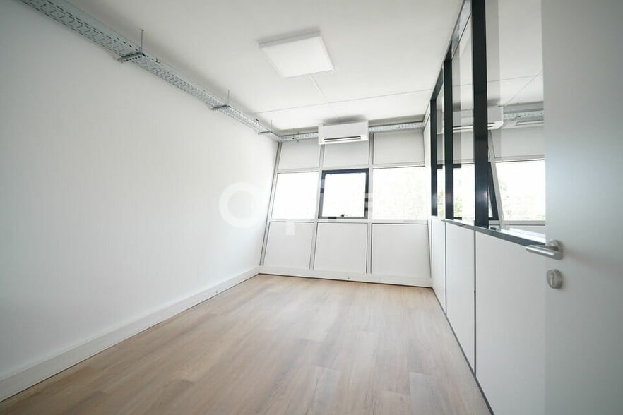 289 Rue Garibaldi, Lyon for lease - Interior Photo - Image 2 of 10