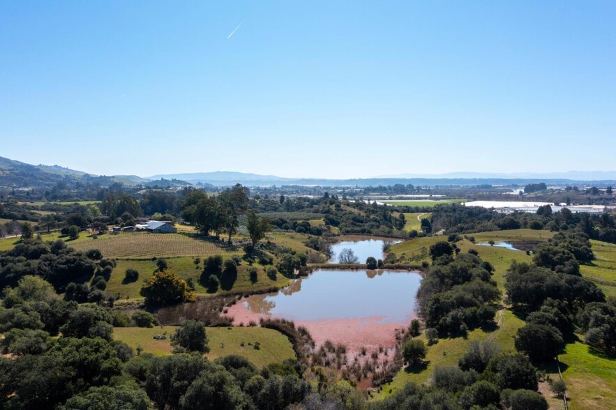 211 Smith Rd, Watsonville, CA for sale - Aerial - Image 2 of 27