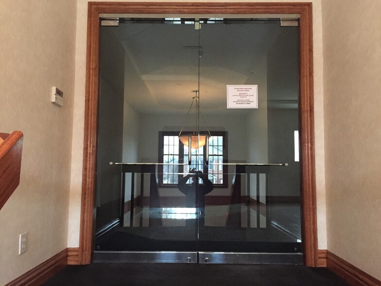 805 Hillsdowne Rd, Westerville, OH à vendre - Photo du bâtiment - Image 2 de 45