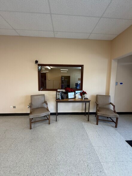 909 W 70th St, Shreveport, LA à vendre - Photo du bâtiment - Image 2 de 18