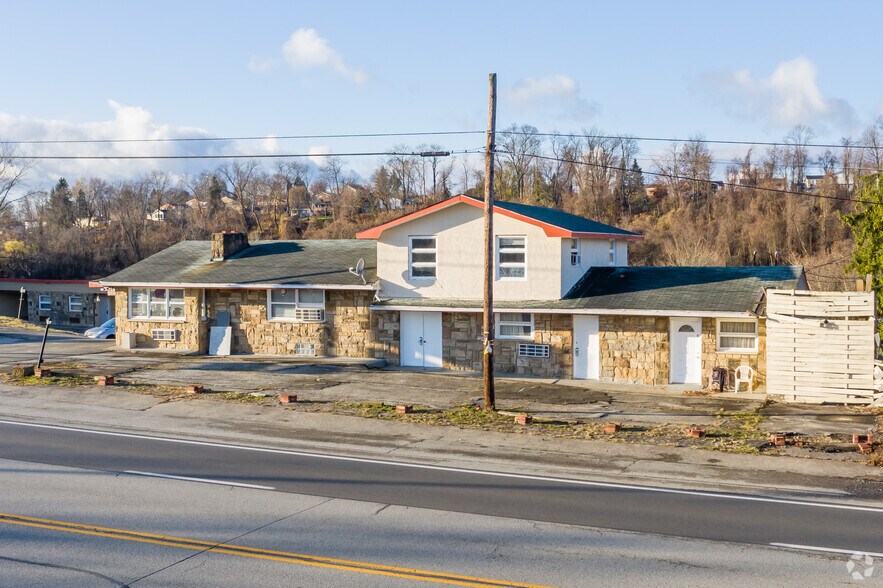 13930 State Route 30, North Huntingdon, PA à vendre - Photo du bâtiment - Image 2 de 5