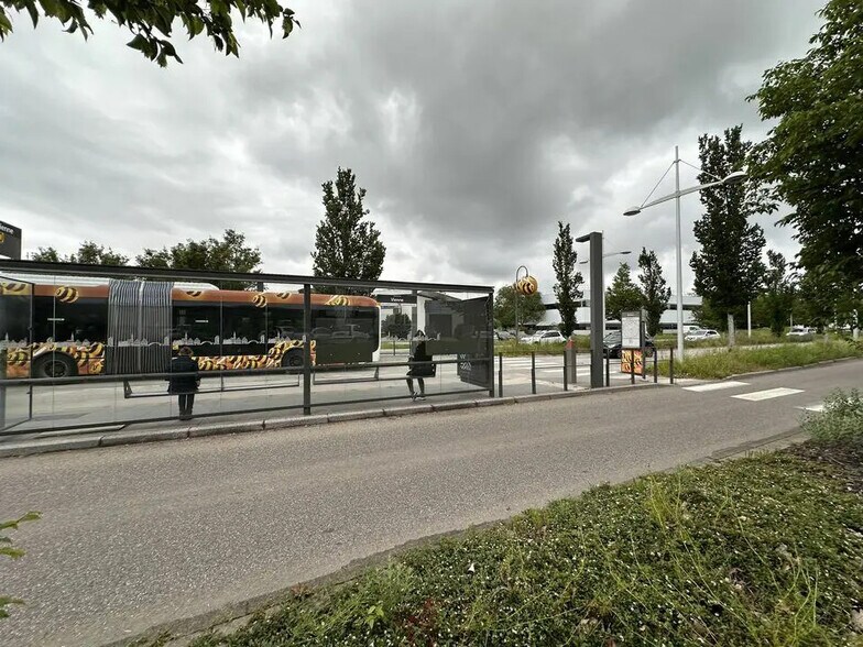 Bureau dans Schiltigheim à louer - Photo du bâtiment - Image 2 de 10