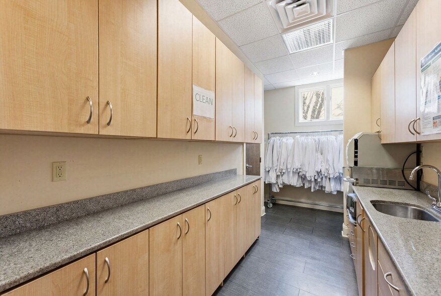 833 N Bethlehem Pk Medical/Apt Portfolio portefeuille de 2 propriétés à vendre sur LoopNet.ca - Photo du bâtiment - Image 3 de 27