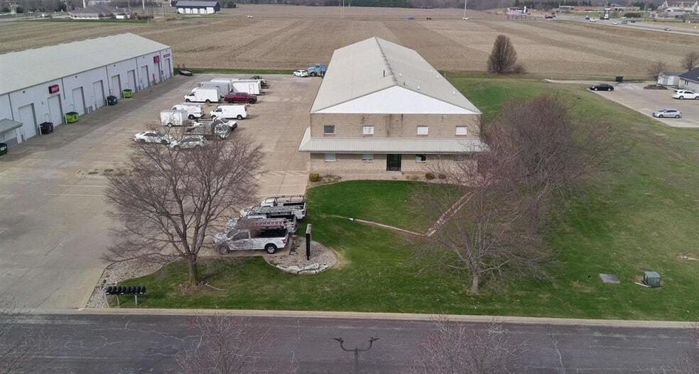 1230-1256 Independence Ct, Washington, IL for lease - Building Photo - Image 1 of 17