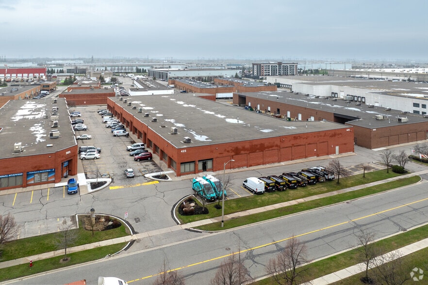 425 Admiral Blvd, Mississauga, ON à louer - Aérien - Image 2 de 2