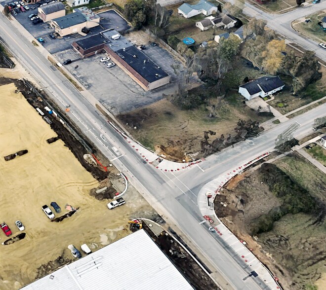 300 W Central Ave, West Carrollton, OH à vendre - Photo du bâtiment - Image 2 de 3