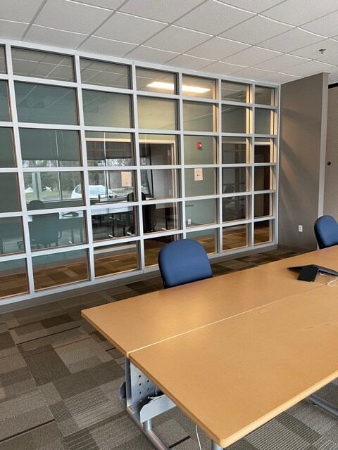 400 Davis Dr, Plymouth Meeting, PA à louer Photo intérieure- Image 1 de 7