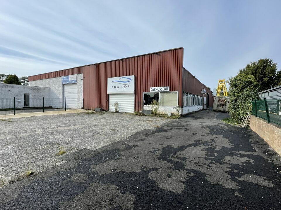 Industrial in Pessac for lease Building Photo- Image 1 of 12