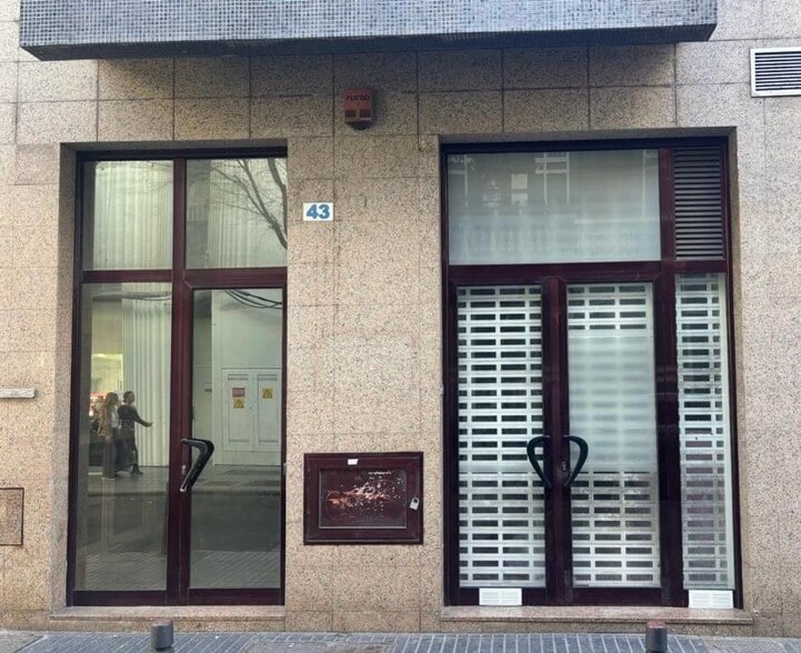 Calle Nicolás Estévanez, 43, Las Palmas de Gran Canaria, Las Palmas for lease - Building Photo - Image 3 of 19