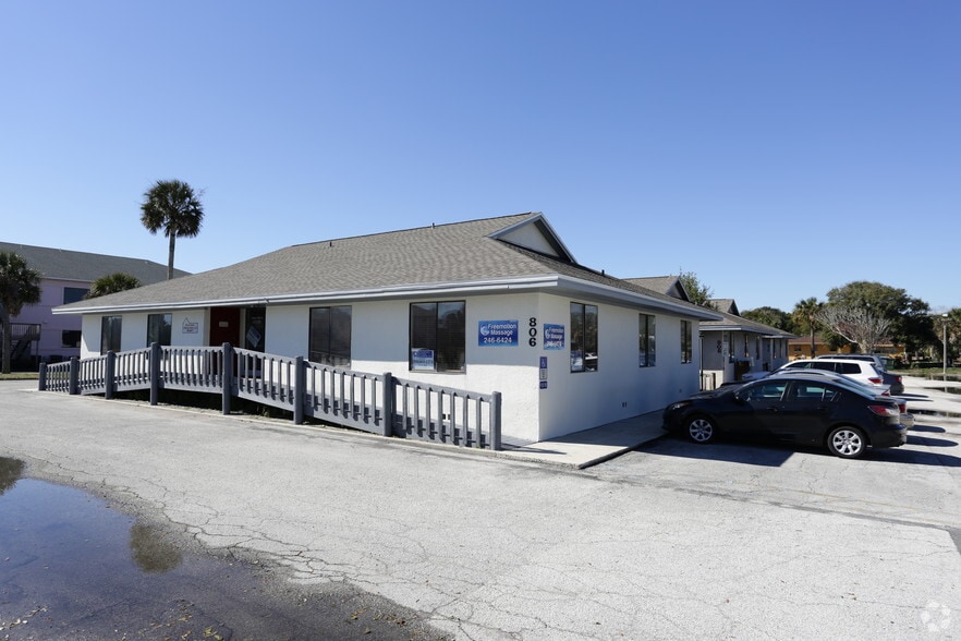 806 3rd St, Neptune Beach, FL for sale - Building Photo - Image 2 of 11