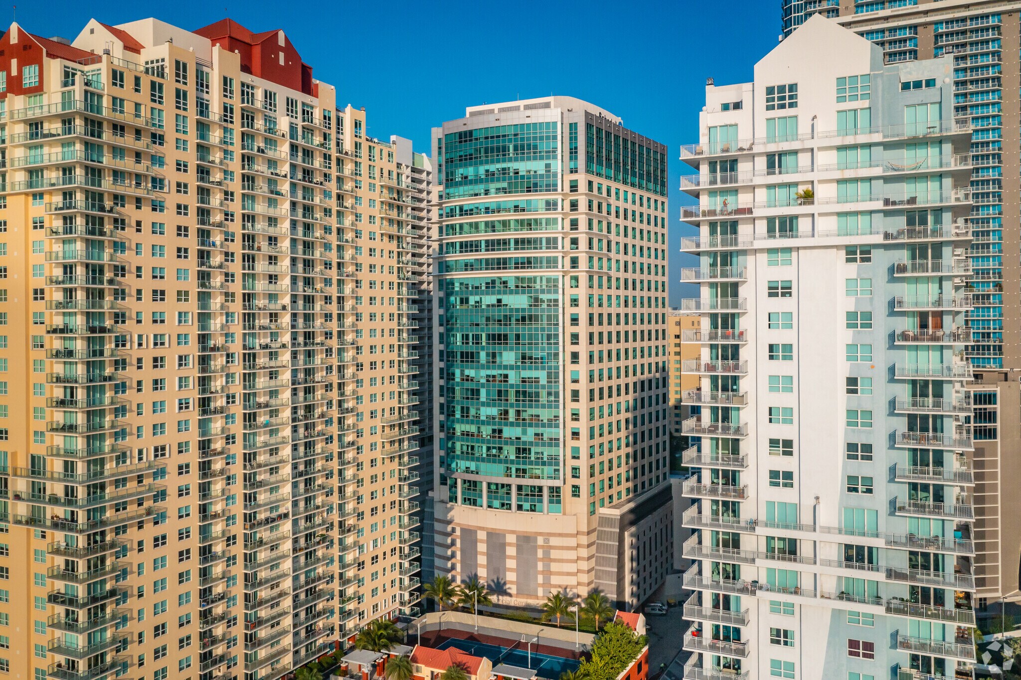 1111 Brickell Ave, Miami, FL à louer Photo du bâtiment- Image 1 de 13