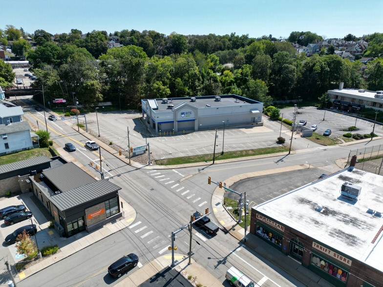 314 E Pittsburgh St, Greensburg, PA for sale - Building Photo - Image 2 of 4