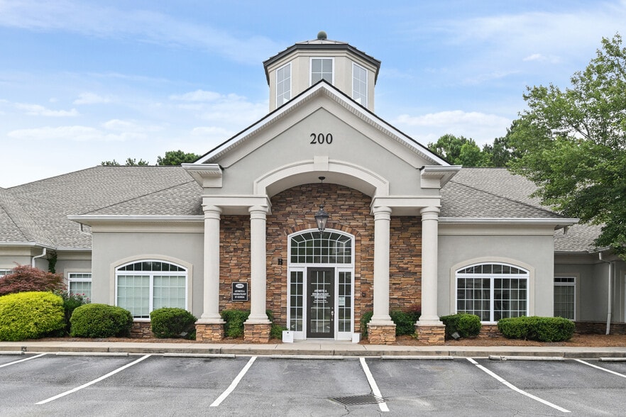 1816 Eagle Dr, Woodstock, GA for lease - Building Photo - Image 2 of 10