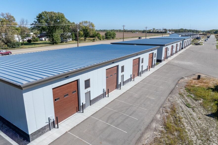 3020 Evergreen Trl, Mankato, MN for sale - Building Photo - Image 2 of 8