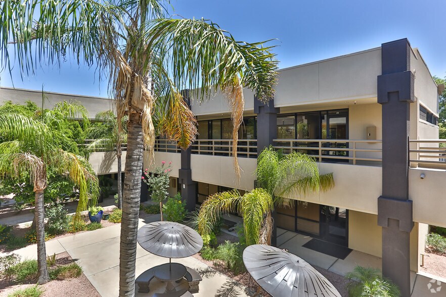 16601 N 40th St, Phoenix, AZ à louer - Photo du bâtiment - Image 3 de 16