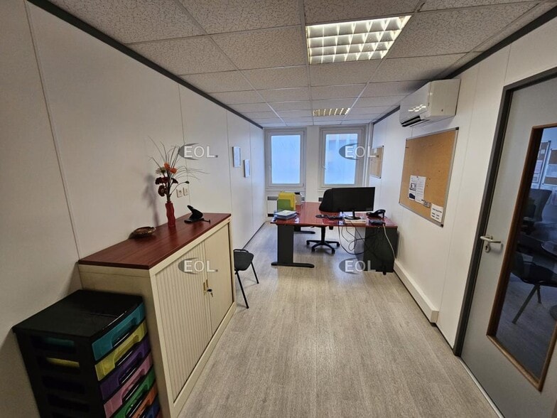 Office in Créteil for sale - Building Photo - Image 3 of 18