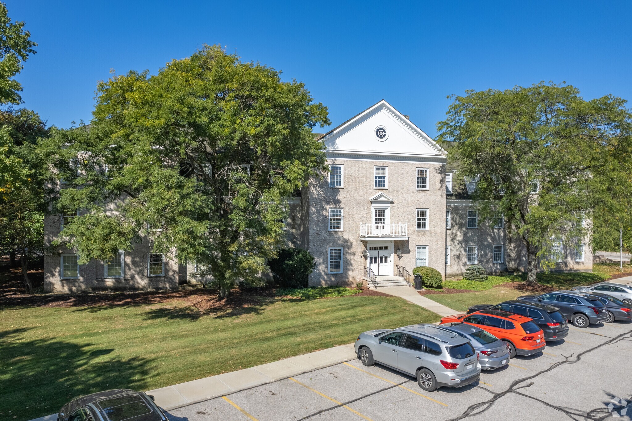 29425 Chagrin Blvd, Pepper Pike, OH à louer Photo principale- Image 1 de 7