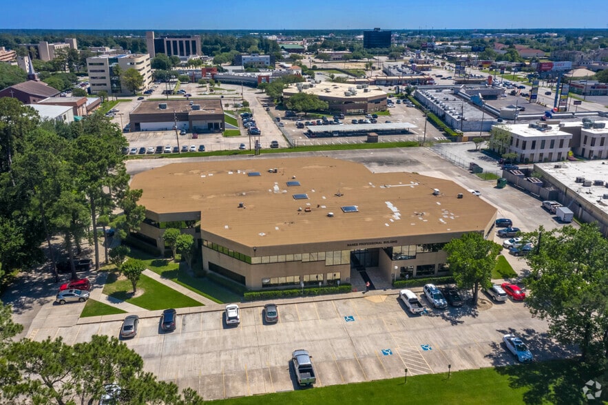 17030 Nanes Dr, Houston, TX for lease - Building Photo - Image 2 of 13