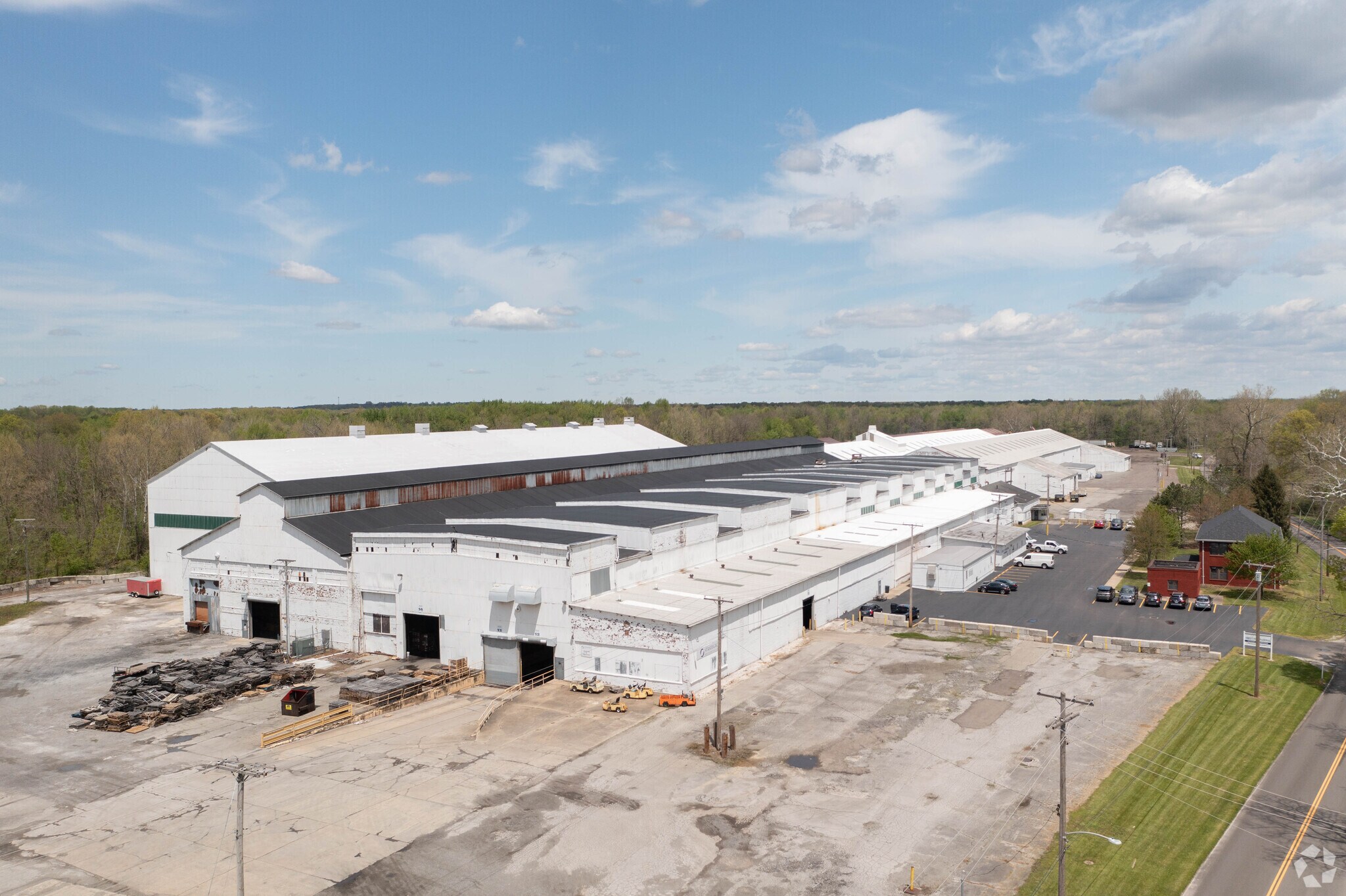 1536 1st St, Newton Falls, OH à louer Photo principale- Image 1 de 6