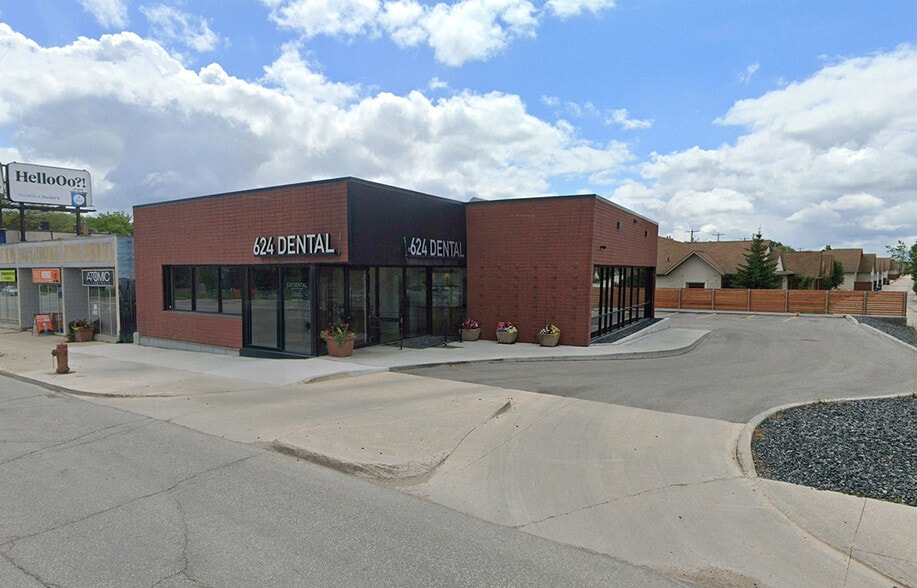 612-620 Academy Rd, Winnipeg, MB for lease - Building Photo - Image 3 of 5