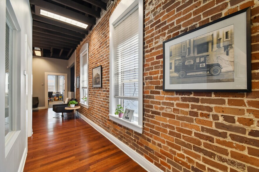 1814 N 15th St, Tampa, FL à louer - Photo intérieure - Image 2 de 9