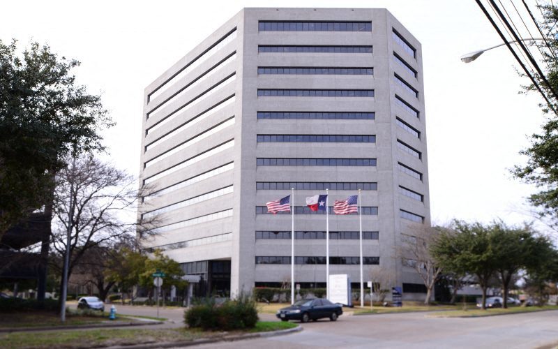 3900 Essex Ln, Houston, TX à louer Photo du bâtiment- Image 1 de 2