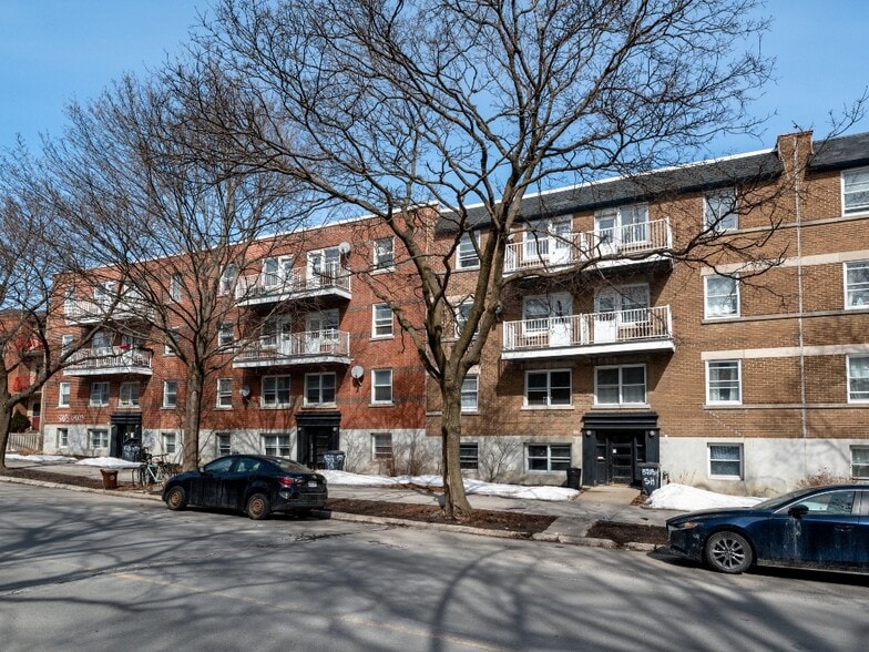 5205 5225 Rue, Longueuil, QC à vendre - Photo du bâtiment - Image 2 de 15