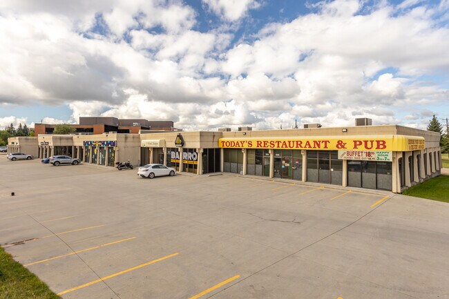Plus de détails pour 5206-5226 86th St NW, Edmonton, AB - Local d'activités à louer