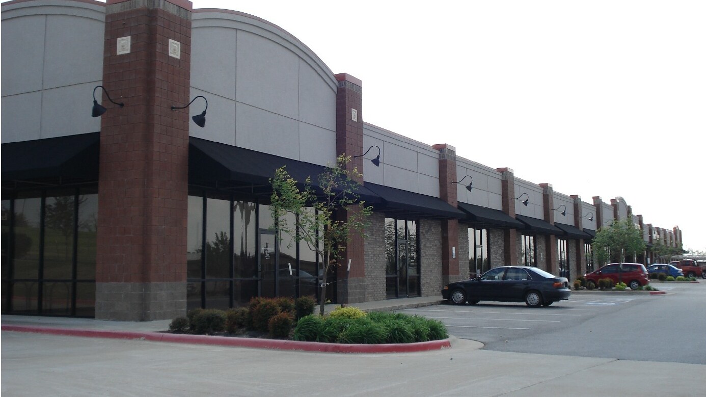 2733 Mcconnell Rd, Fayetteville, AR for lease Building Photo- Image 1 of 9