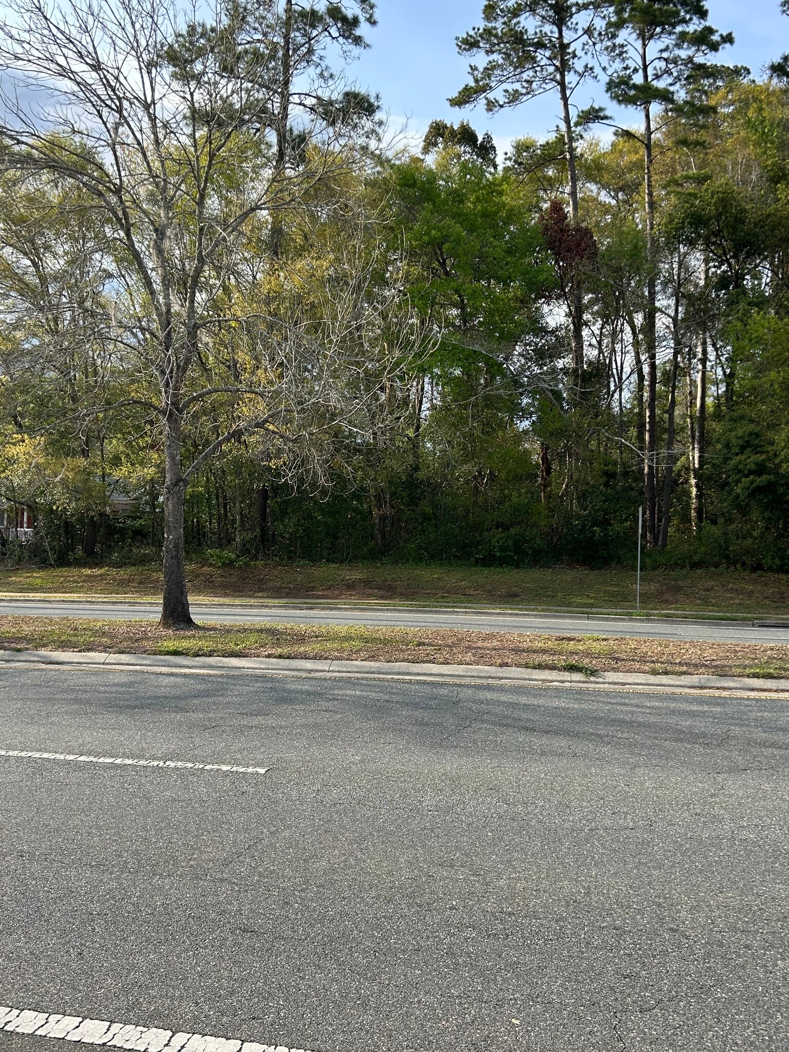 1916 Miccosukee Rd, Tallahassee, FL à vendre Photo du bâtiment- Image 1 de 3