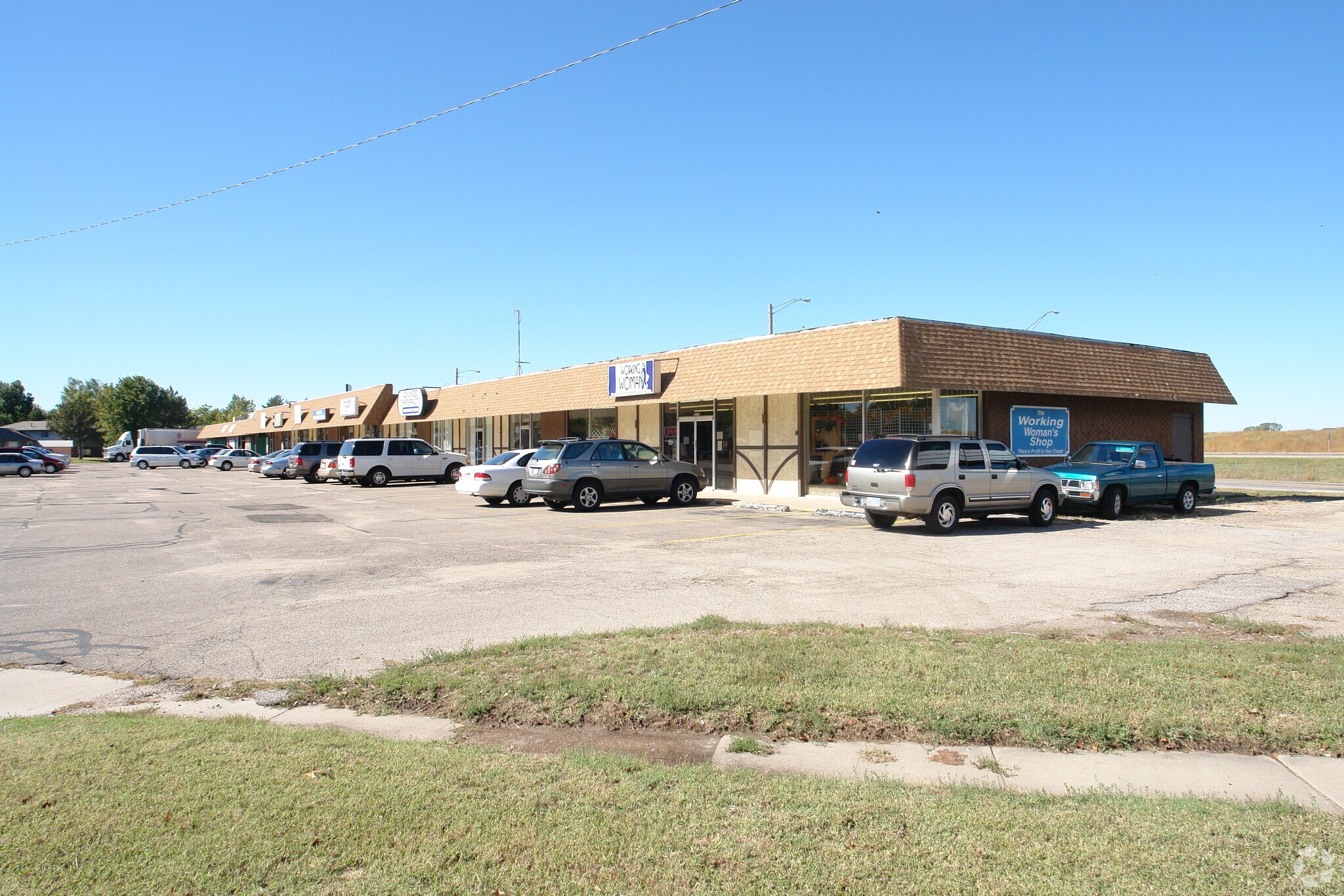 2059-2061 N West St, Wichita, KS à louer Aérien- Image 1 de 3