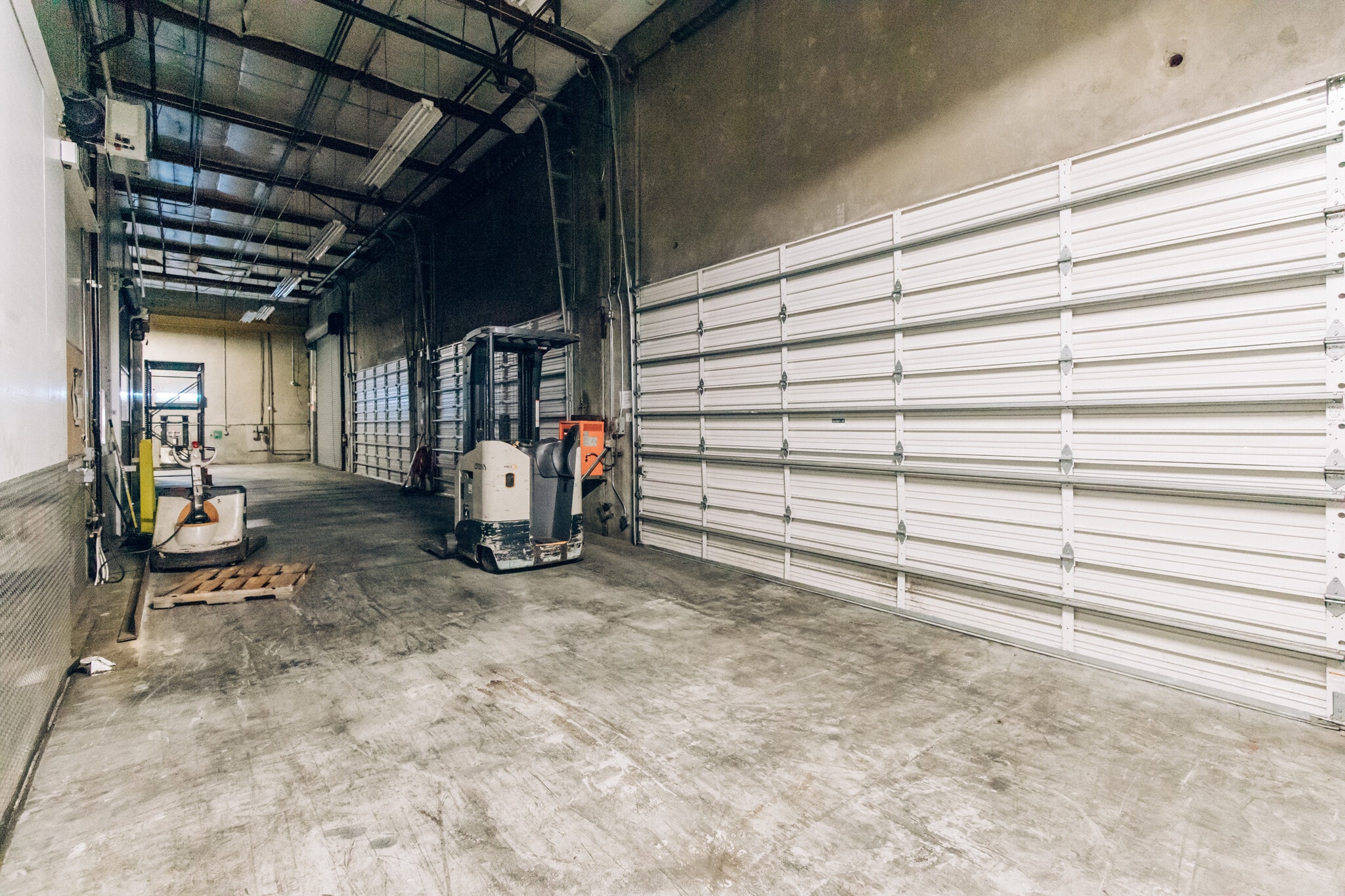 2331 NW 23rd Ave, Portland, OR for lease Interior Photo- Image 1 of 7